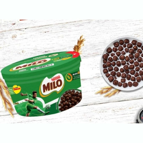 NESTLE Milo Cereal Snack With Whole Grains And Chocolate Balls Cup 30g