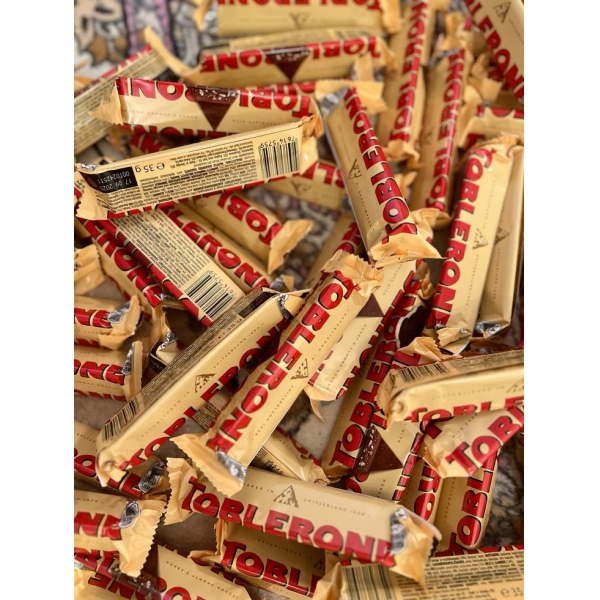 TOBLERONE  Toblerone milk chocolate with honey&almond noucat 35g
